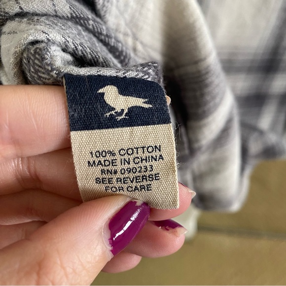 Men's Gray Modern Amusement Flannel Size Large - Picture 7 of 7